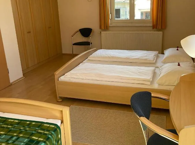 Zum Goldenen Loewen - Nebenhaus 埃伦豪森